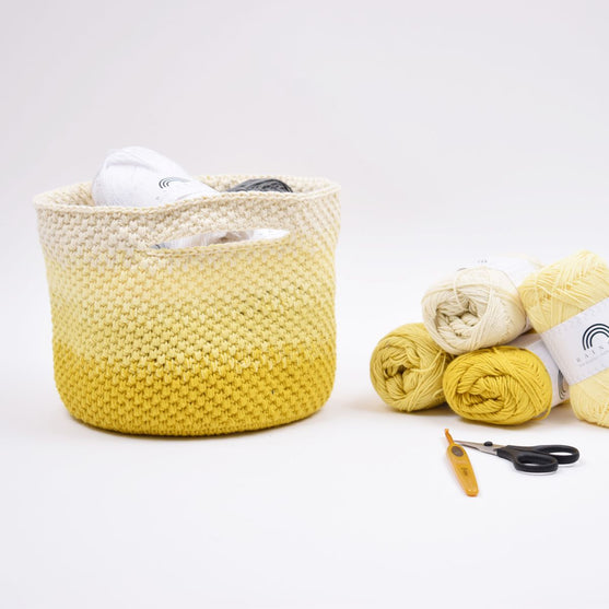 Crocheted Yarn Bag – Tone in Tone
4