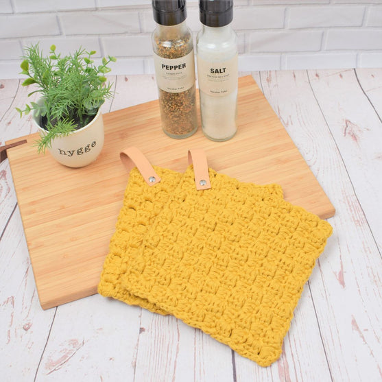 Ribbon “C2C” Pot holders
4