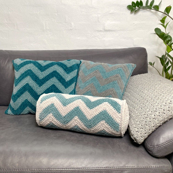 Mountains Pillow - Cylinder
4
