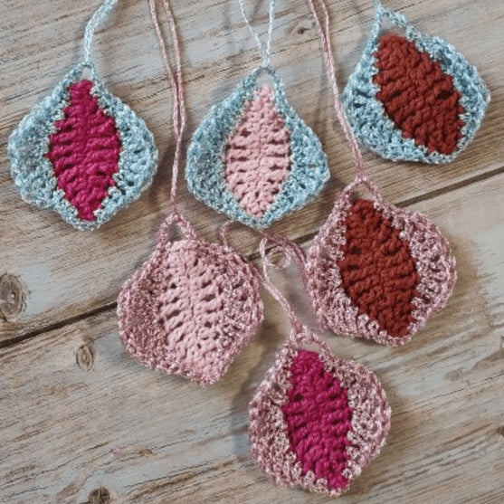 Glittery Lantern - Ornament
10