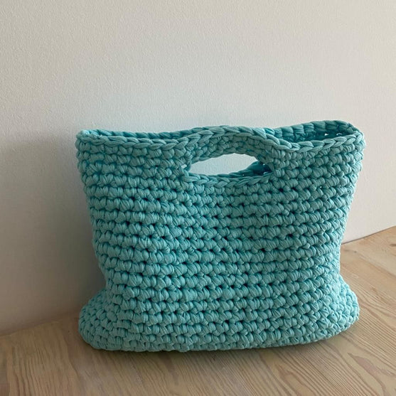 Crochet Shopper Bag
9