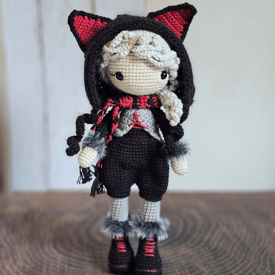 Matilda and Billy - The Wolf Girl and the little Spider
2