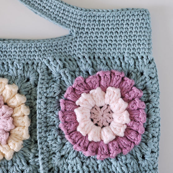 Spring Meadow - Tote bag
4