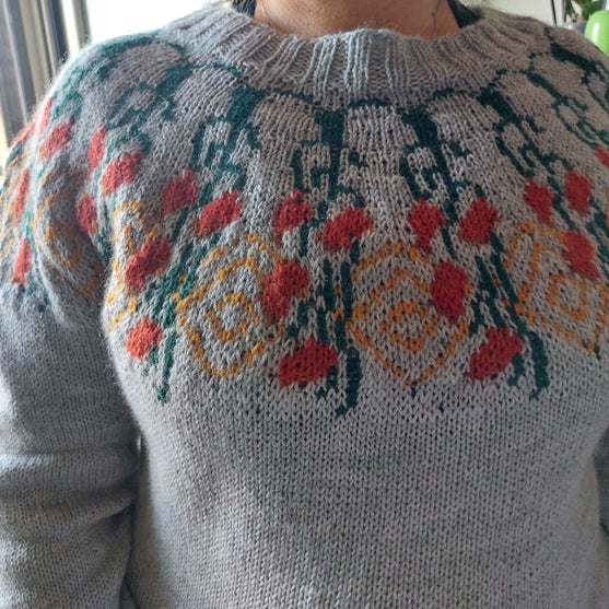 Autumn Berries - Sweater
4