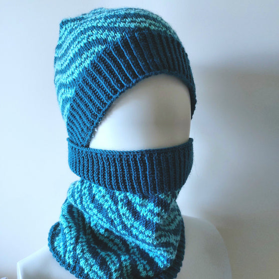 Winter Waves - Hat and Snood Set
3