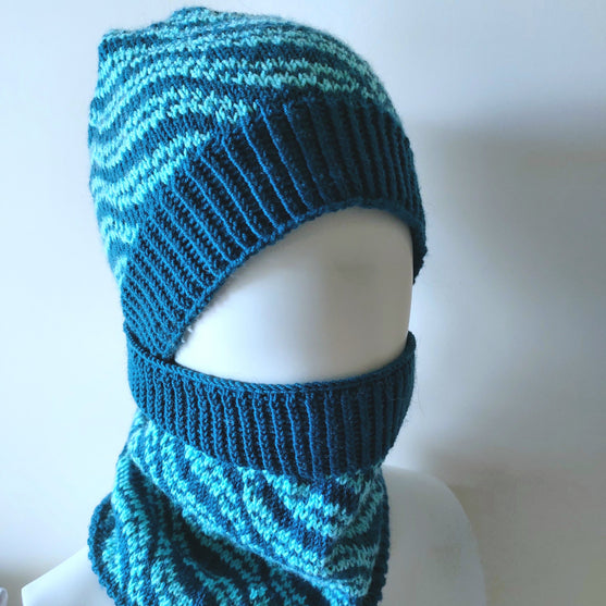Winter Waves - Hat and Snood Set
2