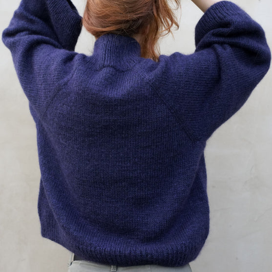 Deep Tide - Sweater
12
