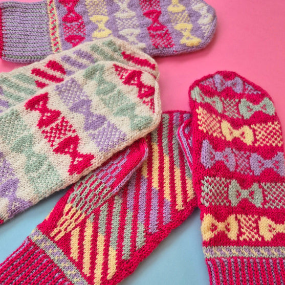 Bow Pop Mittens
2