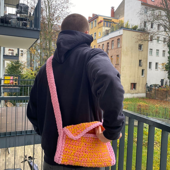 Trendy Messenger Bag
9