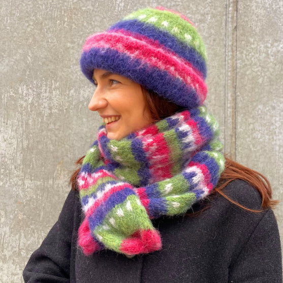 Merry Me - Brushed hat and scarf
4