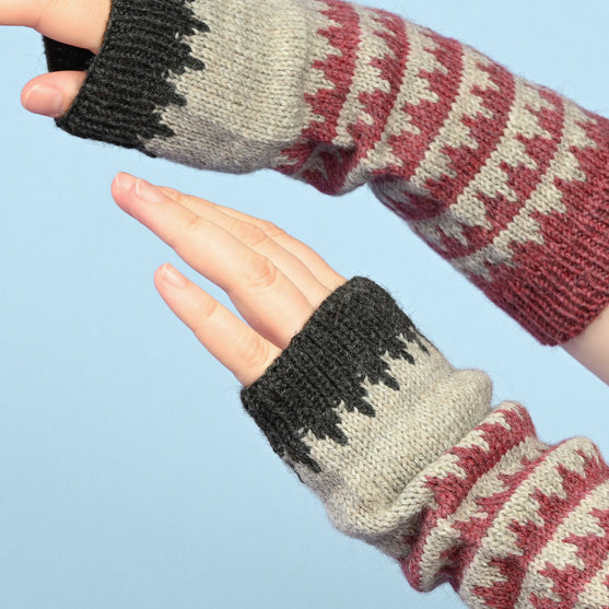 Arm Warmers in stranded colorwork
2