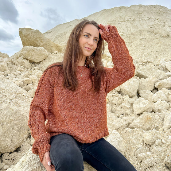 Amelia - Sweater
3