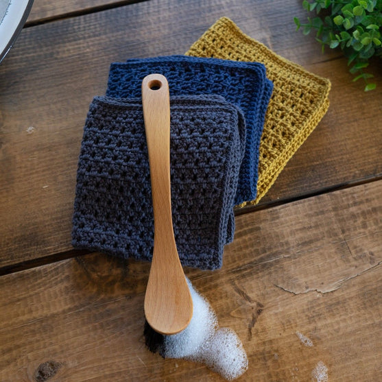 Couple - Crocheted kitchen towel
4