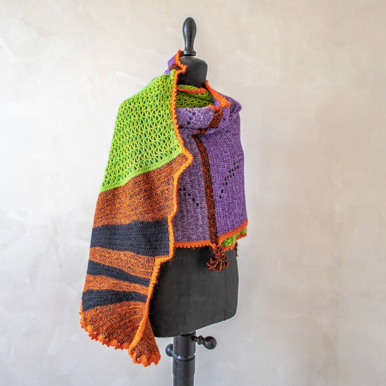 Hocus Pocus - Shawl
7
