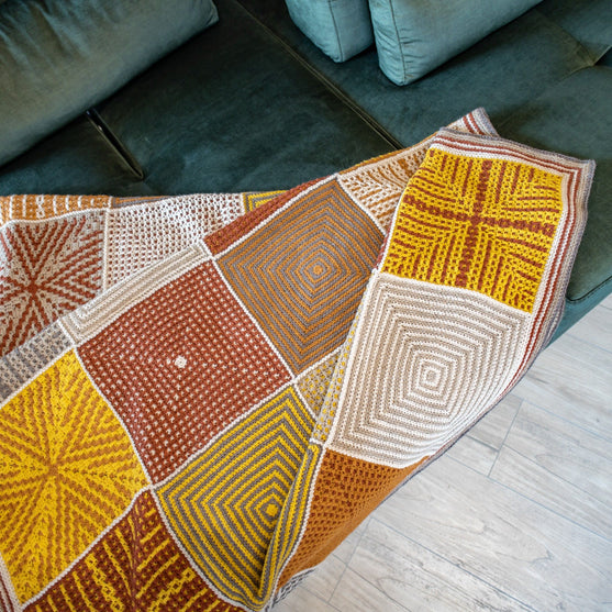 Mirror Mirror On The Throw - Blanket
7