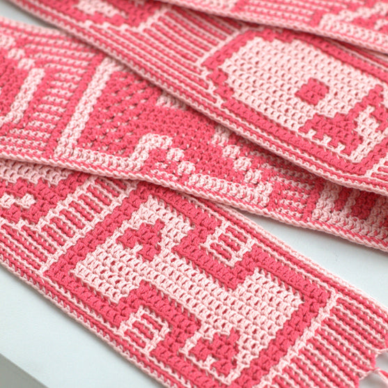 Hooked on You - Scarf
14