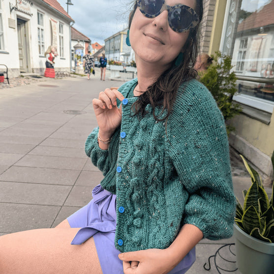 Twist and Shout - Cardigan
7