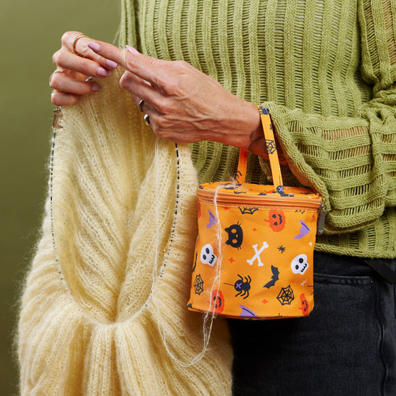 Yarn Holder Bag w. Halloween Print - Hobbii
2