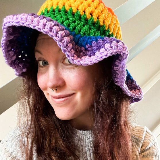 Jazzy - Bucket Hat
4