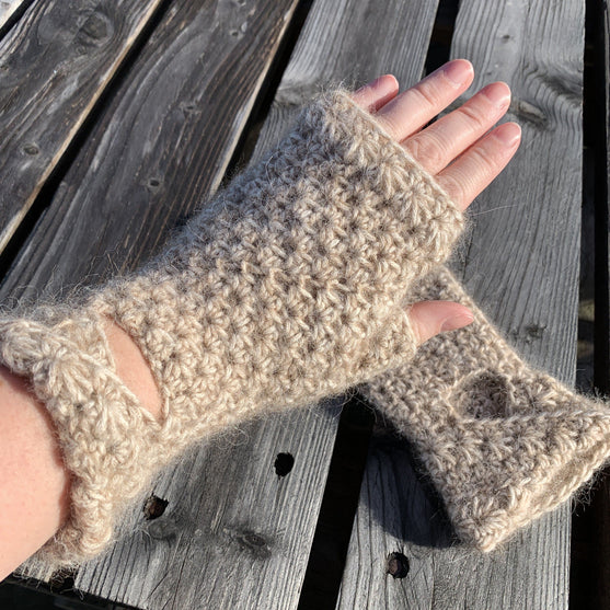Soft Twist - Mittens and Headband
9