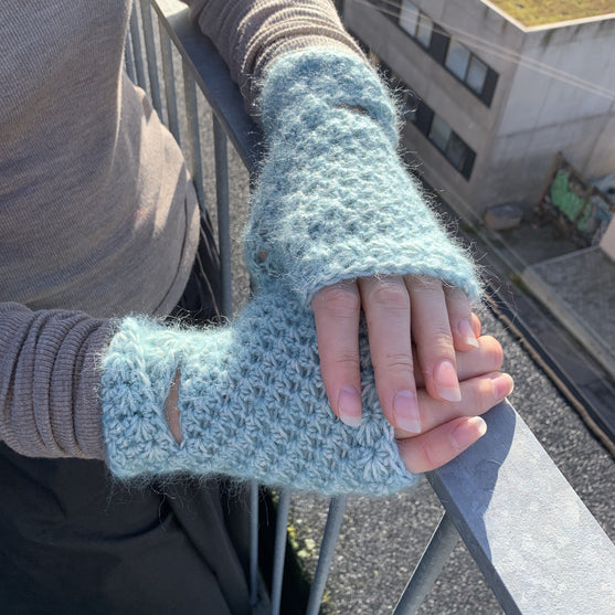 Soft Twist - Mittens and Headband
6