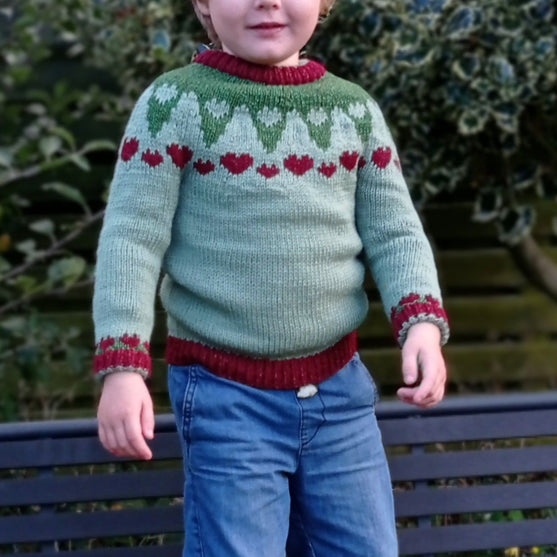 XmasHearts - Children’s Sweater
4
