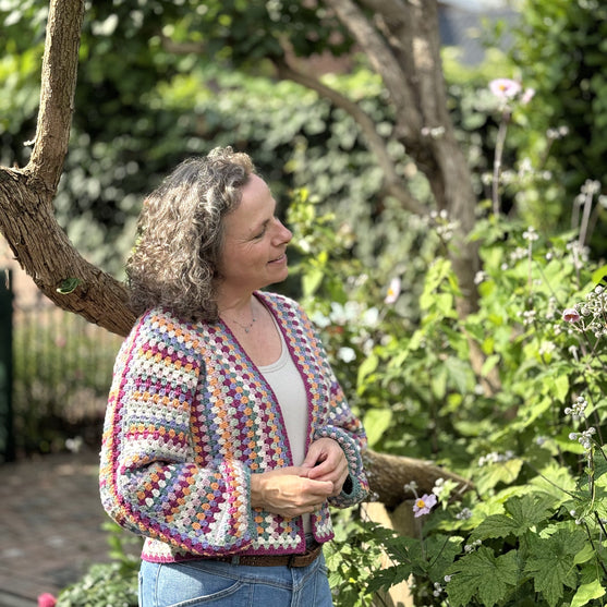 Oh So Colorful Granny - Cardigan
3