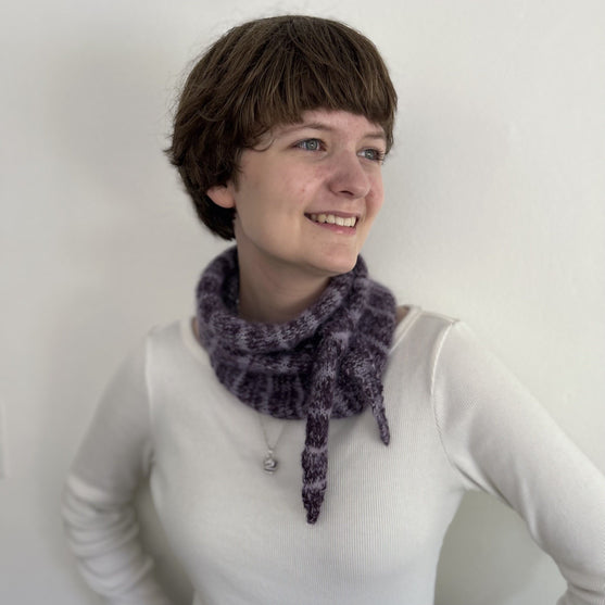 Frosted Violets - Shawlette
2