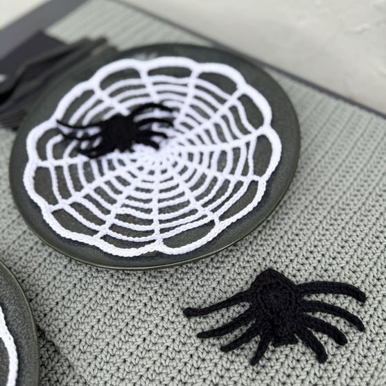 Halloween Spider - Table Settings
5
