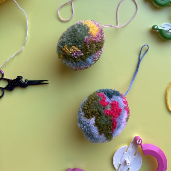 Wave Pompom Maker Set - Hobbii
6