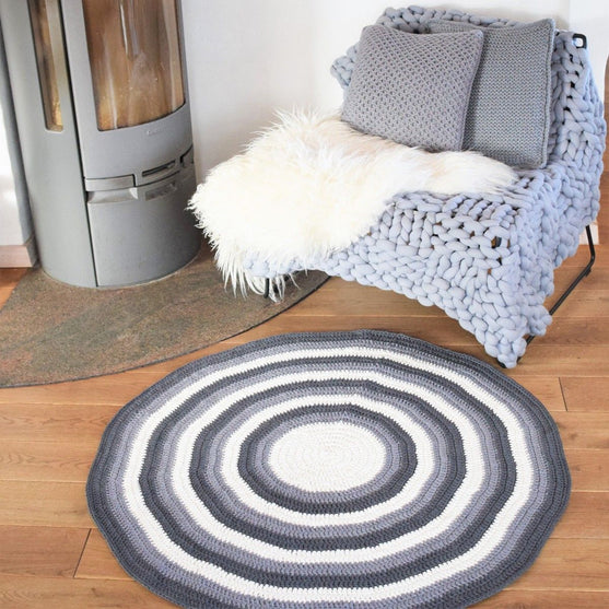 Ribbon Round Rug
2