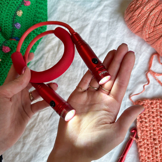 Neck Light Deluxe - Red - Hobbii
7