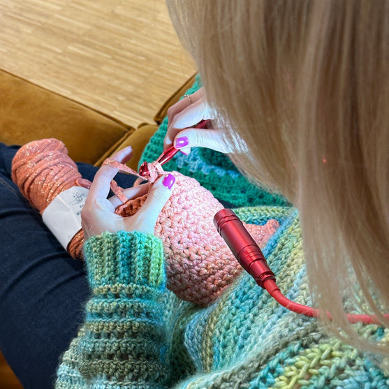 Neck Light Deluxe - Red - Hobbii
10