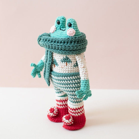 Oliver Frog - Crochet Kit
3