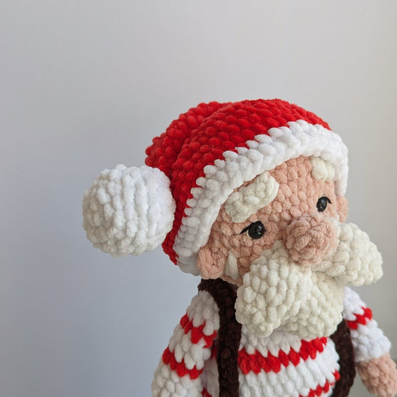 Cuddly Santa
6