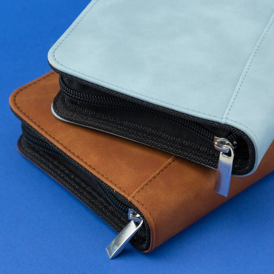 PU Organiser w. zip pockets - Hobbii
6