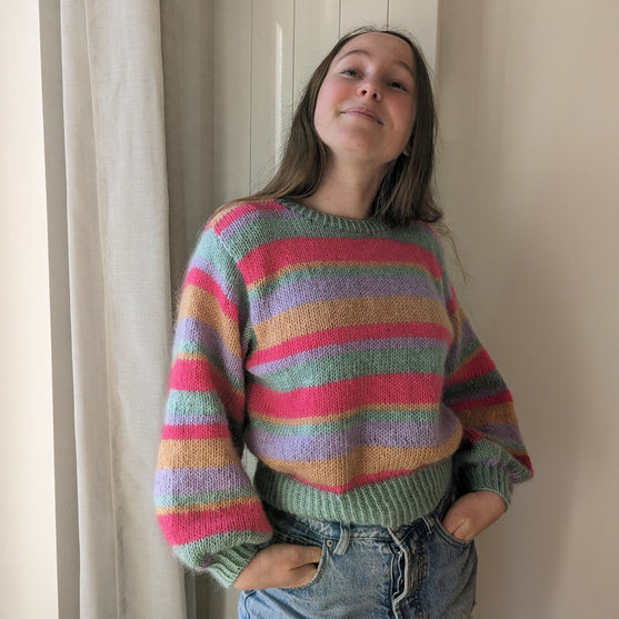 Stripie - Sweater
3