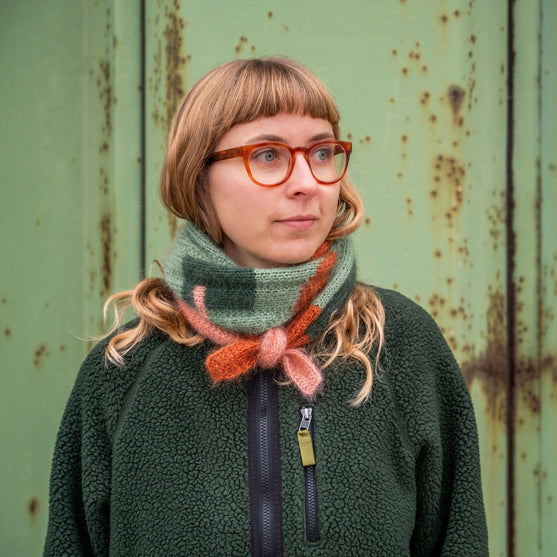 Rust & Rhythm - Bandana - Knit Kit
2