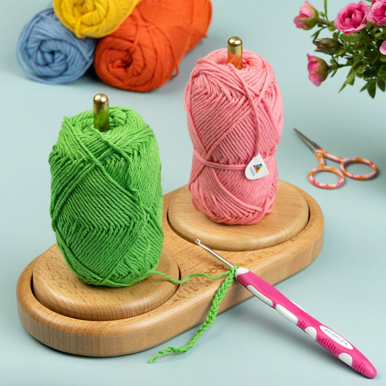 Duo Yarn Holder - Wooden - Hobbii
4