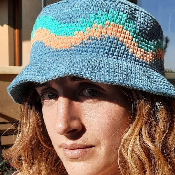 Wavy - Bucket Hat
4