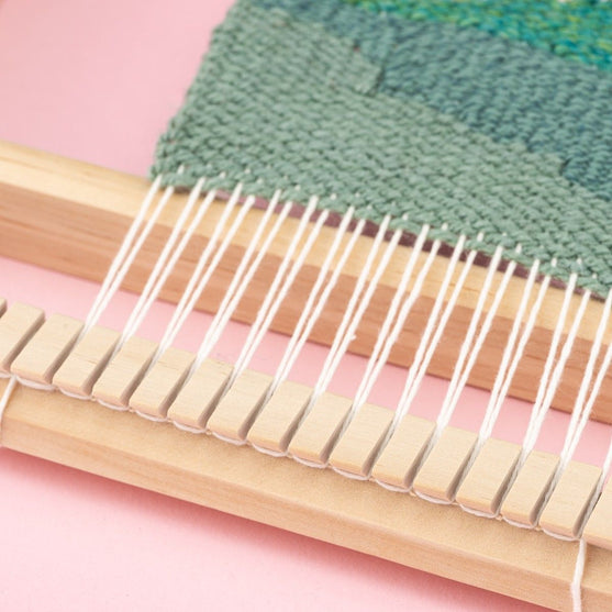 Weaving Loom Set - Hobbii
4