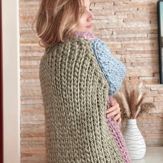 

Eira - Cardigan
3