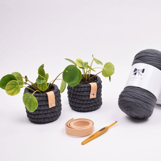 Small Ribbon Pot
