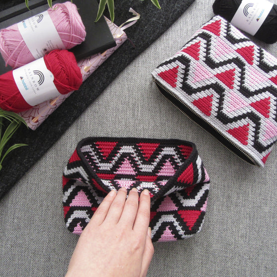

Ava - Cosmetic Pouch
7