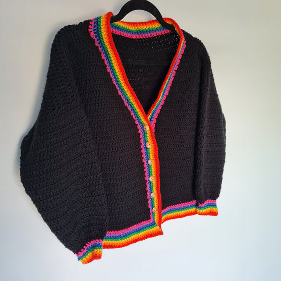 

Rainbow Contrast - Cardigan
2