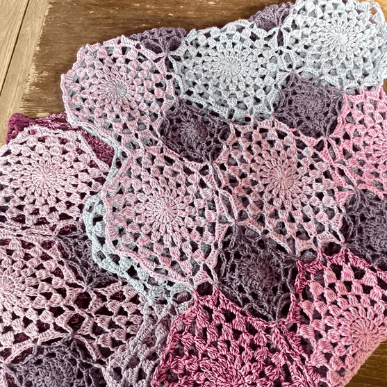 

Floriss - Shawl
4
