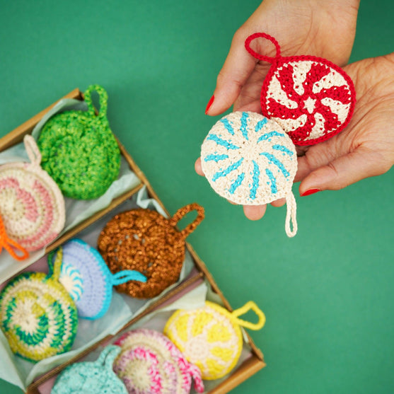 

Holiday - Ornament
2