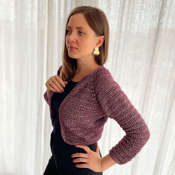 

Pearly Elegance - Cardigan
3