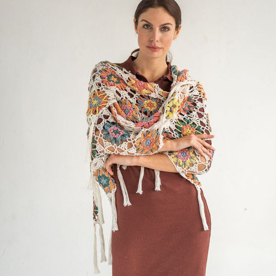 

8035-445 Flowerland - Shawl
1