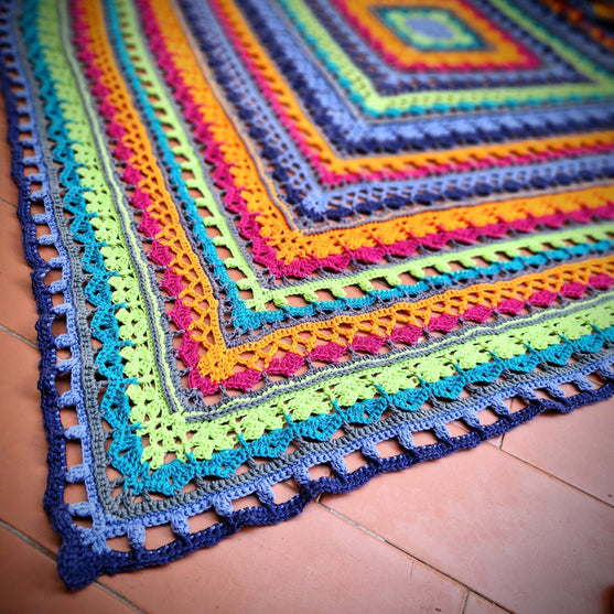 

LoveTea - Blanket
4